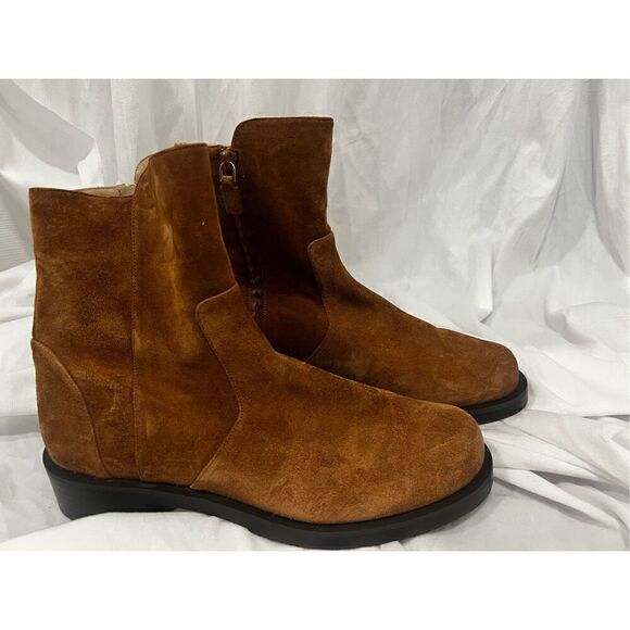 Stuart Weitzman Women's Brown Ankle Round Toe 5050 Bold Zip Bootie Size 10B NWOT - Picture 3 of 10
